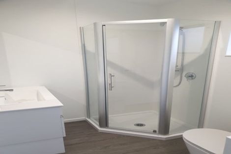 Photo of property in 4b Wattle Road, Sunnyvale, Auckland, 0612