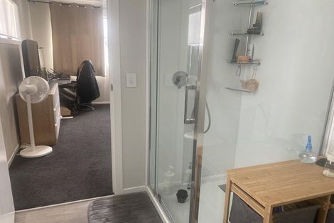 Photo of property in 91b Whites Line East, Waiwhetu, Lower Hutt, 5010