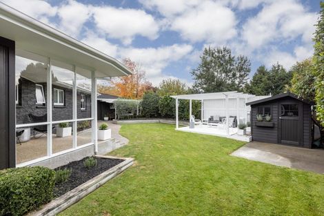 Photo of property in 42 Iona Road, Havelock North, 4130