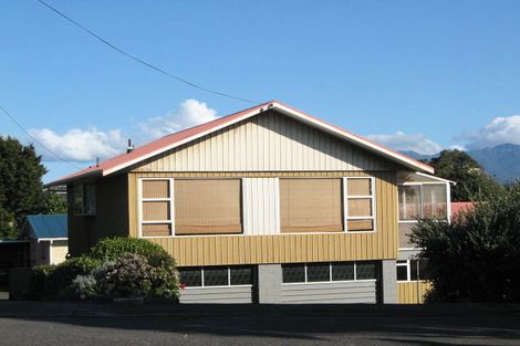 Photo of property in 29 Glen Almond Street, New Plymouth, 4310