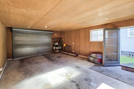 Photo of property in 12 Karaka Street, Merrilands, New Plymouth, 4312