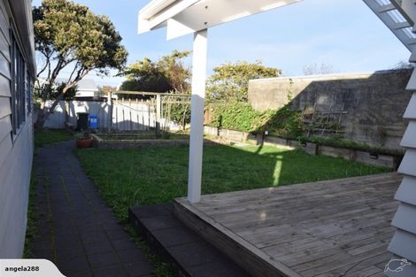 Photo of property in 208 Knights Road, Hutt Central, Lower Hutt, 5011