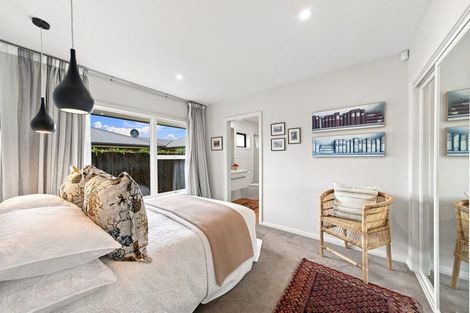 Photo of property in 14b Searells Road, Strowan, Christchurch, 8052
