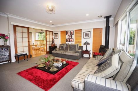 Photo of property in 17 Barlow Place, Chatswood, Auckland, 0626