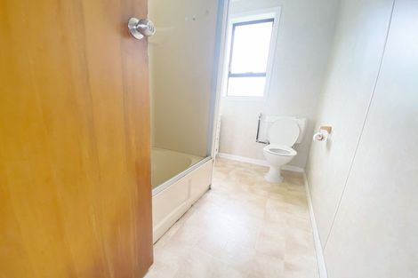 Photo of property in 14 Wharf Road, Te Atatu Peninsula, Auckland, 0610