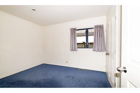 Photo of property in 13 Neta Grove, Henderson, Auckland, 0612