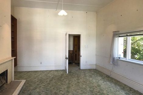 Photo of property in 18 Talavera Terrace, Kelburn, Wellington, 6012