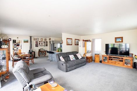 Photo of property in 16 Benner Drive, Ngatea, 3503