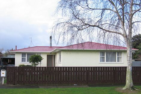 Photo of property in 110 Ruamahanga Crescent, Terrace End, Palmerston North, 4410