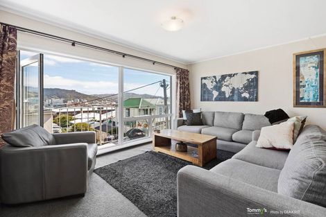 Photo of property in Mcfarlane Mews, 2/2 Mcfarlane Street, Mount Victoria, Wellington, 6011