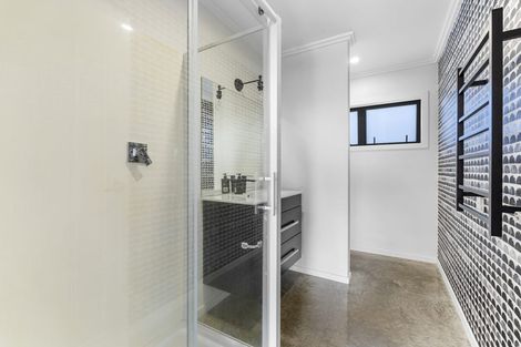 Photo of property in 23 Dreaver Drive, Waitara, 4320