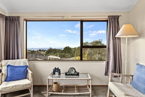 Photo of property in 31 Bellbird Rise, Murrays Bay, Auckland, 0630