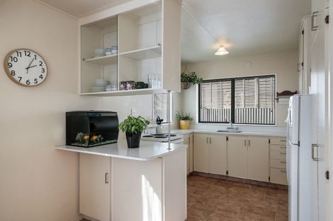 Photo of property in 6 Raukawa Street, Otaki, 5512