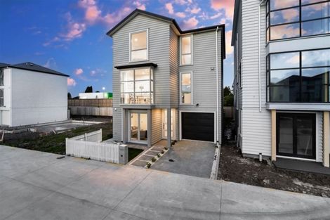 Photo of property in 15 Nephrite Lane, Henderson, Auckland, 0610