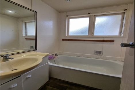 Photo of property in 18 Dunraven Place, Torbay, Auckland, 0630