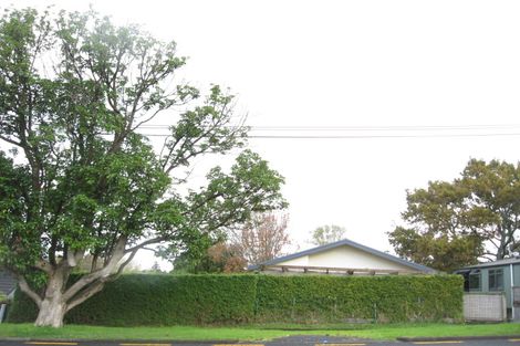 Photo of property in 25 Selwyn Road, Cockle Bay, Auckland, 2014