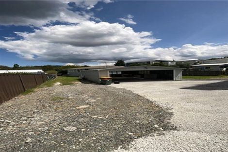 Photo of property in 6 Firle Place, Green Bay, Auckland, 0604