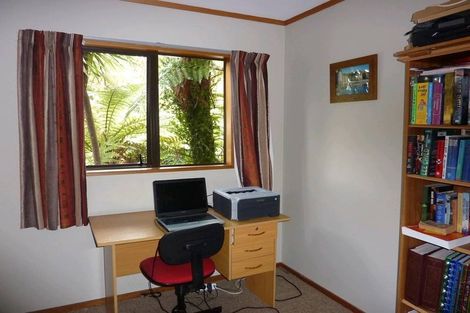 Photo of property in 29 Eastons Road, Westport, 7825