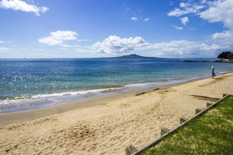 Photo of property in 28 Muritai Road, Milford, Auckland, 0620