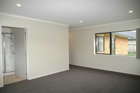 Photo of property in 28 Monarch Place, Paraparaumu Beach, Paraparaumu, 5032