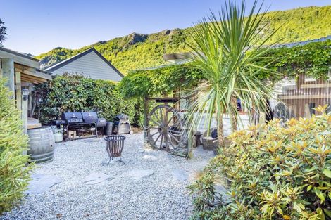 Photo of property in 33 Bedford Street, Arrowtown, 9302