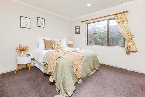 Photo of property in 10d Evans Road, Weymouth, Auckland, 2103