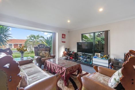 Photo of property in 13 Rathmar Drive, Manurewa, Auckland, 2105