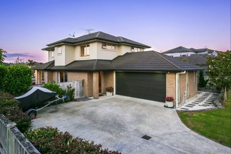 Photo of property in 24 Huntington Park Drive, Greenhithe, Auckland, 0632