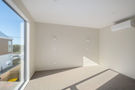 Photo of property in 2/50 Marine Parade, North New Brighton, Christchurch, 8083