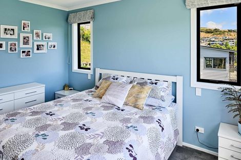 Photo of property in 102 Navigation Drive, Whitby, Porirua, 5024