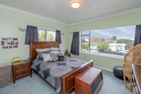 Photo of property in 3 Highbury Drive, Levin, 5510
