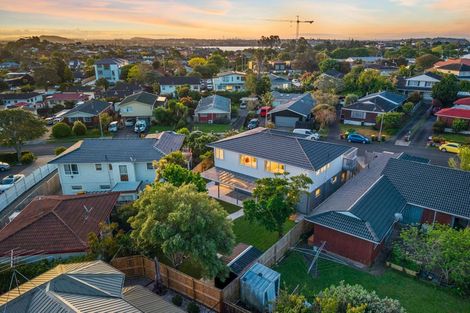 Photo of property in 23 Galsworthy Place, Bucklands Beach, Auckland, 2014