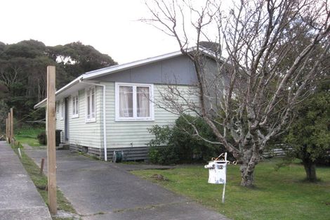 Photo of property in 30 Lees Grove, Wainuiomata, Lower Hutt, 5014
