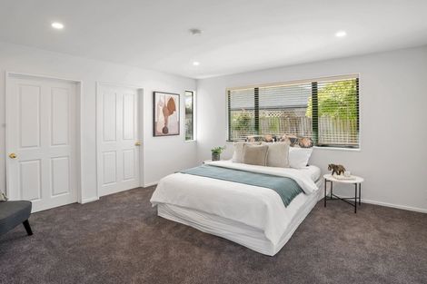 Photo of property in 15 Oakview Lane, Cashmere, Christchurch, 8022