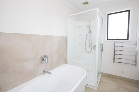 Photo of property in 7 Miller Place, Ngatea, 3503