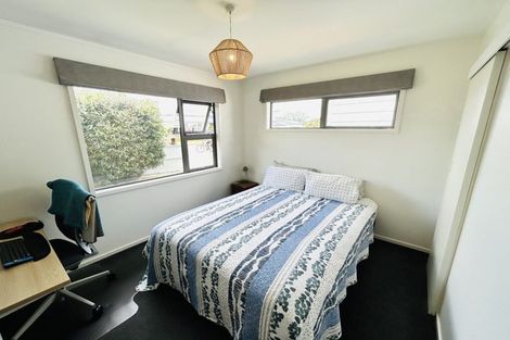 Photo of property in 185 Tutere Street, Waikanae Beach, Waikanae, 5036