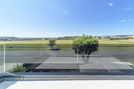 Photo of property in 140 Ruapehu Drive, Fitzherbert, Palmerston North, 4410