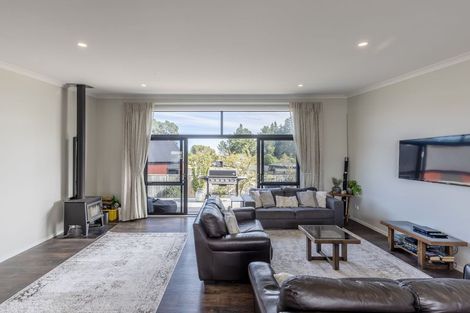 Photo of property in 71 John Norrie Place, Motuoapa, 3382