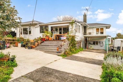 Photo of property in 6 Tonkin Drive, Sunnynook, Auckland, 0620