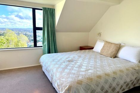 Photo of property in 2/12 Macmillan Avenue, Cashmere, Christchurch, 8022