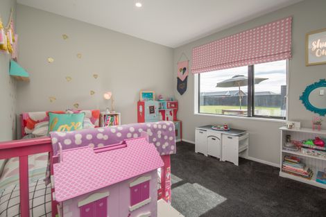 Photo of property in 26 Glenfinnan Place, West Melton, 7618