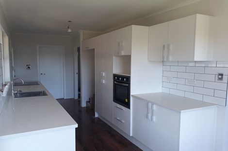 Photo of property in 2 Birdwood Road, Pukekohe, 2120