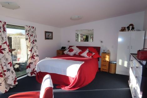 Photo of property in 14 Golden Road, Springvale, Alexandra, 9393