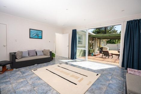 Photo of property in 8 Boscobel Lane, Tawa, Wellington, 5028