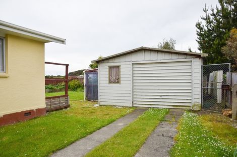 Photo of property in 210 Bay Road, Grasmere, Invercargill, 9810