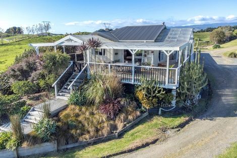 Photo of property in 24 Harakeke Road, Te Horo, Otaki, 5581