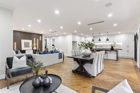 Photo of property in 10b Stratford Avenue, Milford, Auckland, 0620