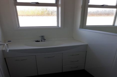 Photo of property in 203 Fitzherbert Avenue, West End, Palmerston North, 4410