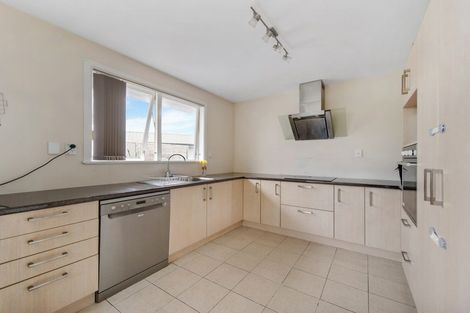 Photo of property in 59 Dale Crescent, Pakuranga, Auckland, 2010