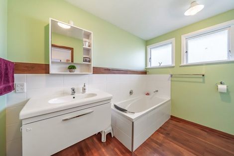 Photo of property in 18 Sheridan Crescent, Trentham, Upper Hutt, 5018